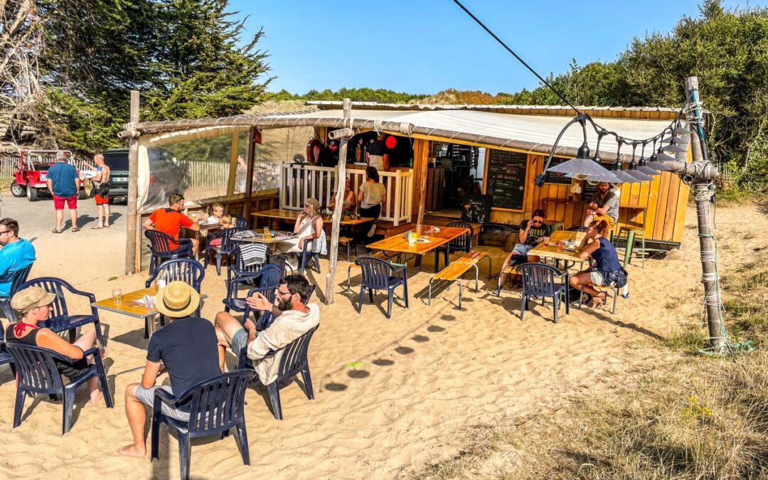 Frankrijk – Bretangne – strandtent  Le Café De La Plage